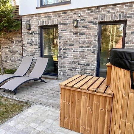 Mazursko - Komfortowe Domy 8 Osobowe Nad Jeziorem, Balia Lub Sauna Kretowiny Exterior photo