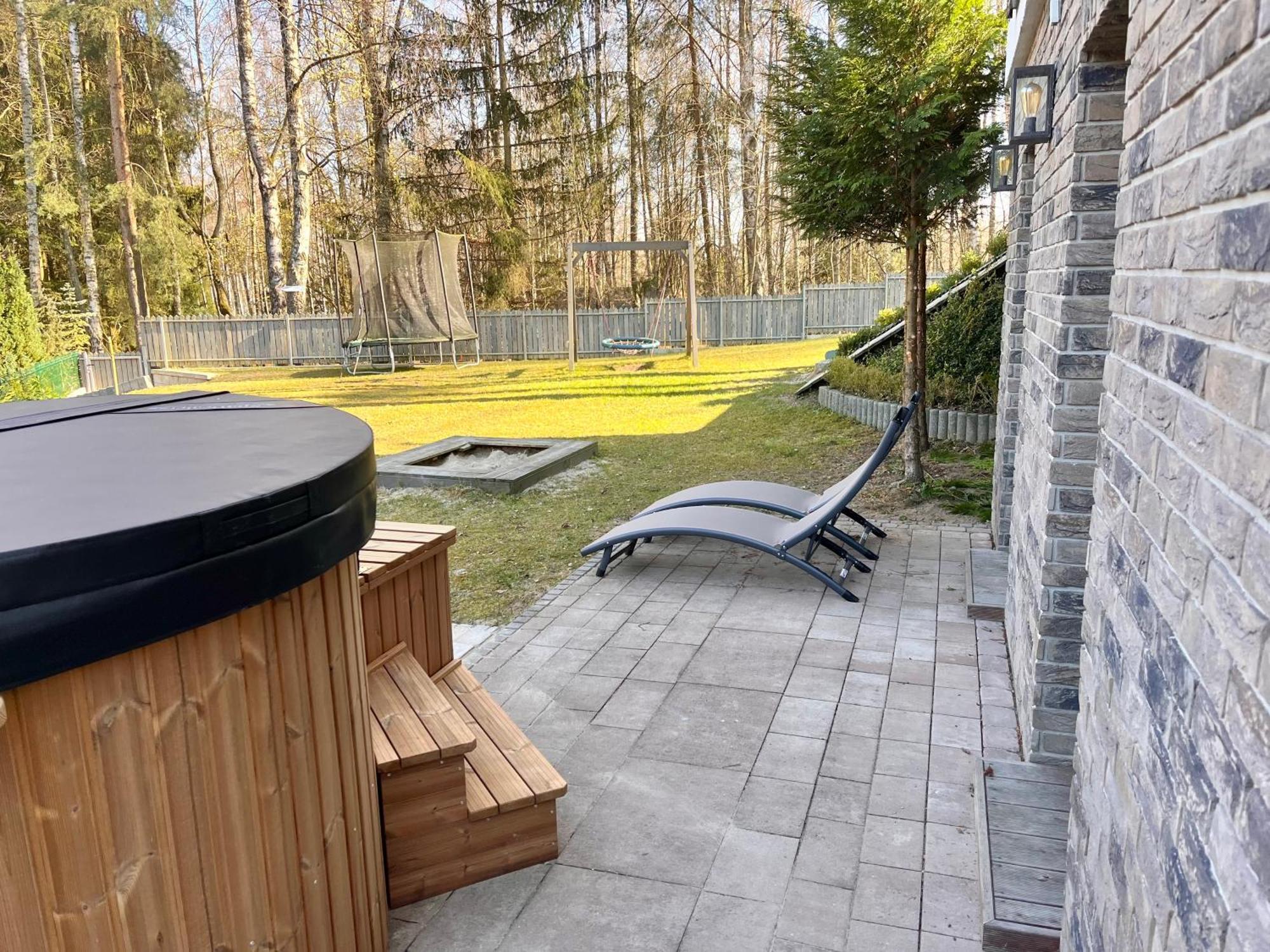 Mazursko - Komfortowe Domy 8 Osobowe Nad Jeziorem, Balia Lub Sauna Kretowiny Exterior photo